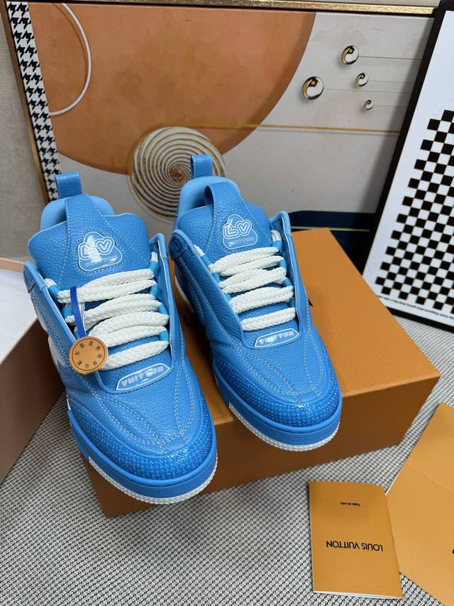 Top-tier Louis Vuitton loafers, a couple's pair that competes with all other Lo