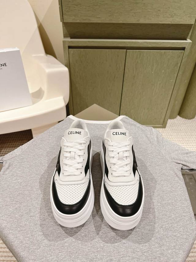 Thick-soled 225 Celine's new white sneakers Following the Celine panda shoes ,