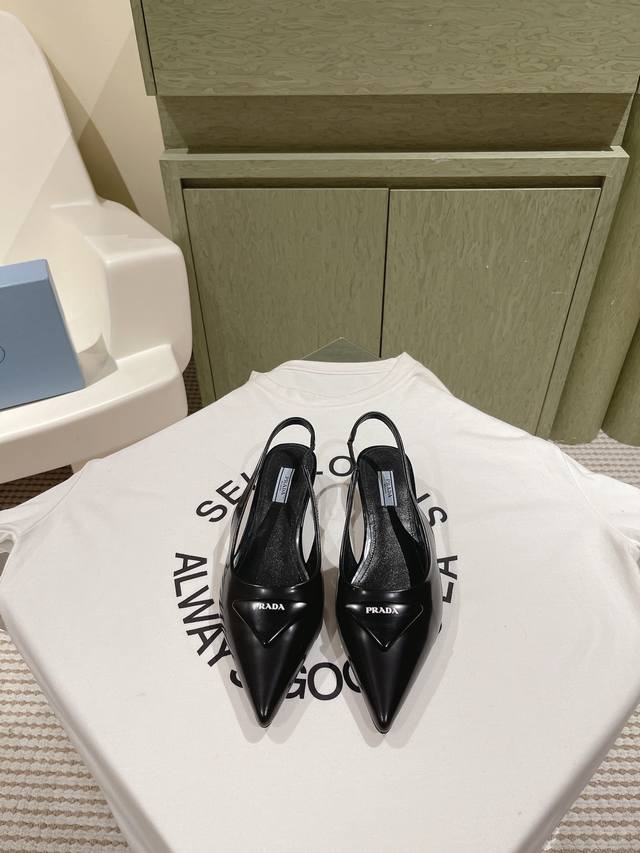 224 New counter pointed toe shoes series new arrival Upper: original one-to-one