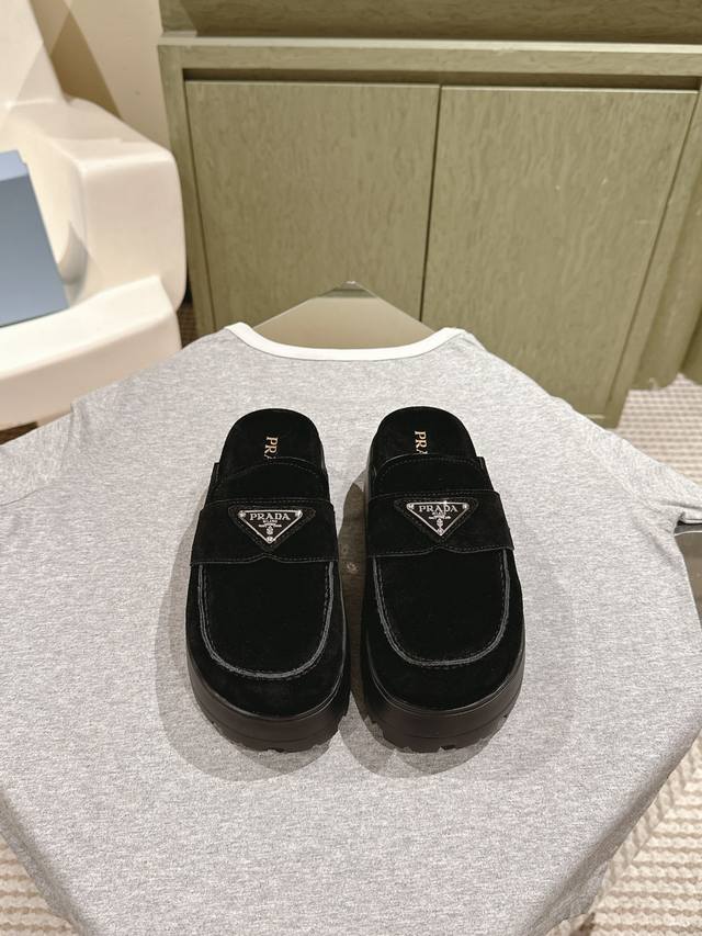 225 prad A new Prada slip-on with thick sole. This cowhide sole is very comforta