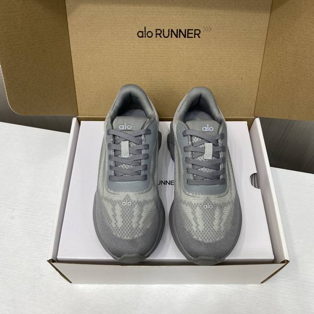 Factory price p Alo Yoga Alo Runner white breathable low-top running shoesOrigi