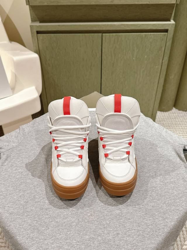 225 Off-White's latest and hottest heel-enhancing casual shoes! Made from textur