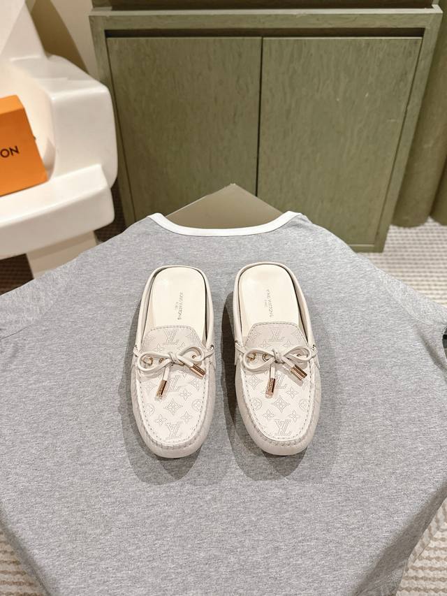 225 Lv Louis Vuitton's latest toe slippers! Purchasing-grade! A versatile slip-o