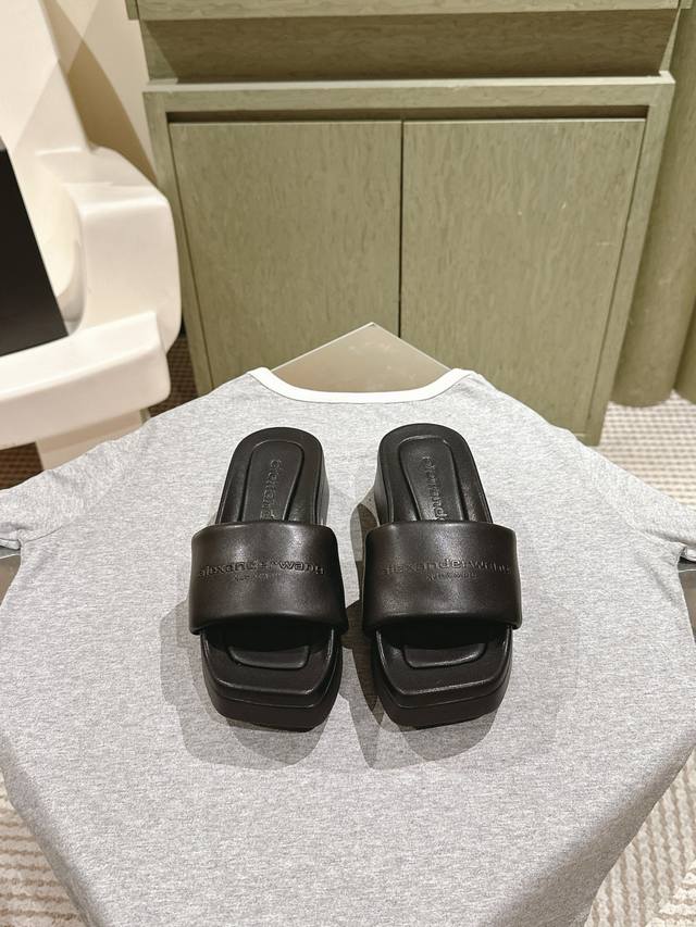 225 A*Lexander~ Wang Alexander Wang's latest early spring hit platform slippers,