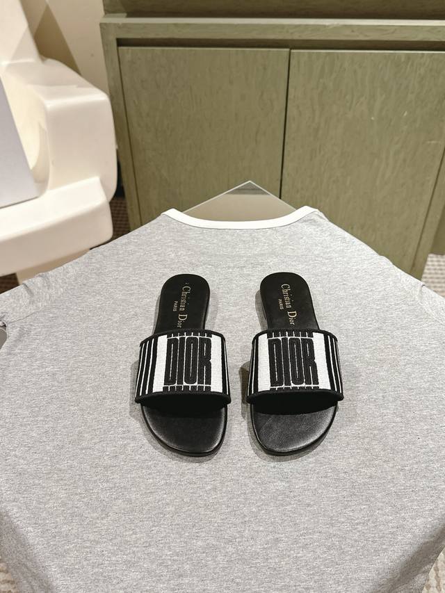 The latest colorway from our summer capsule collection, featuring upgraded 3D e