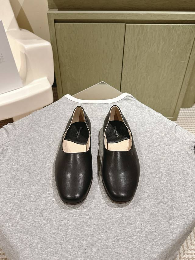 225 The latest ballet flats from Maison Margiela! Mm6 Maison Margiela's experime