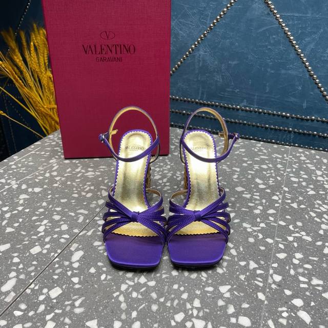 Valentino New Arrival Colorful Gemstone Heel Sandals The heels are covered in bl