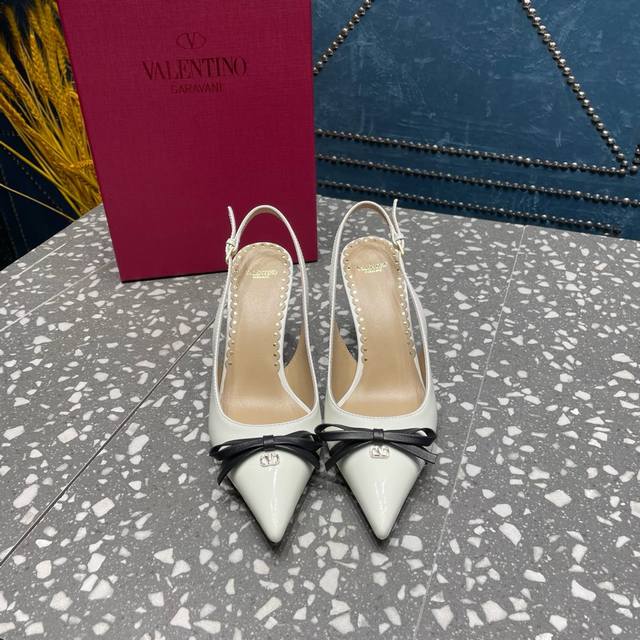 Valentino. New Valentino counter model. . The highest-end version, with impecca
