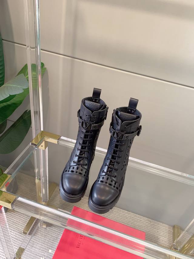 Factory price p Valentin* new hollow embroidered ankle boots Original calfskin