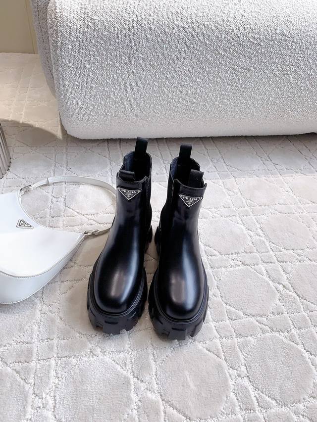 Factory price pp prad* New triangle logo short boots, top version Classic trian