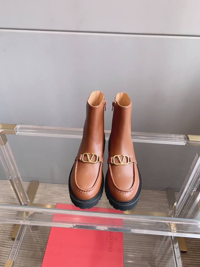 Factory price pp Valentin* new V-buckle motorcycle boots with a tough, handsome