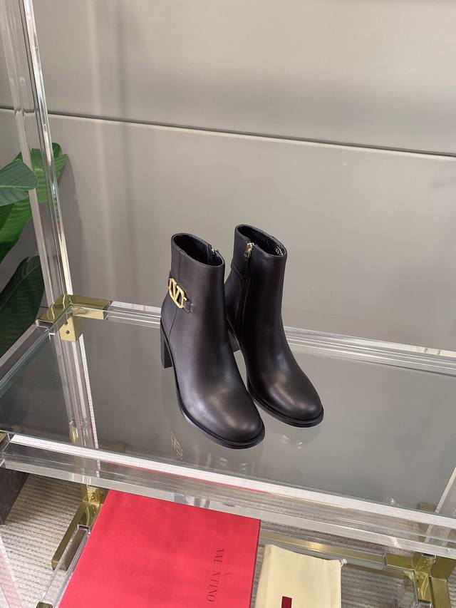 Factory price p Valentin* new autumn and winter V-buckle high-heeled ankle boot