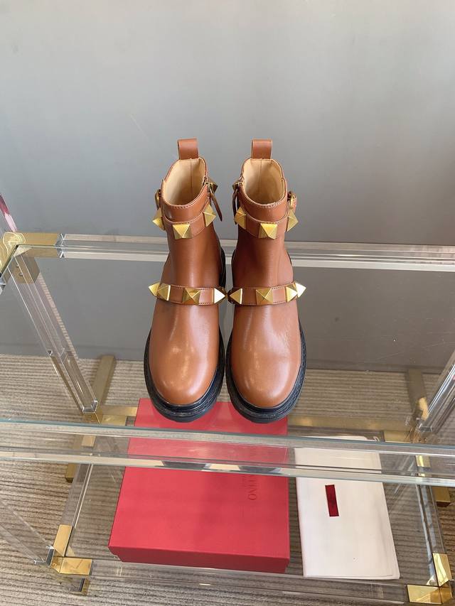 Factory price pp Valentin* new large rivet series short boots upper cowhide lin