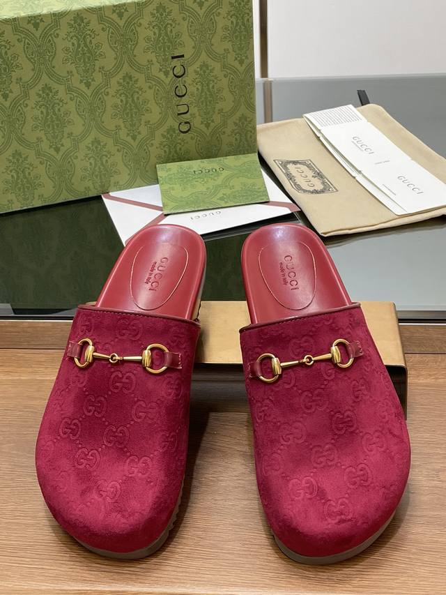 New arrival: Thick-soled Gucci Horsebit GG unisex couple's mules and closed-toe