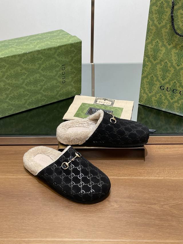 New arrival: Thick-soled Gucci Horsebit GG unisex wool mules and merino wool sl