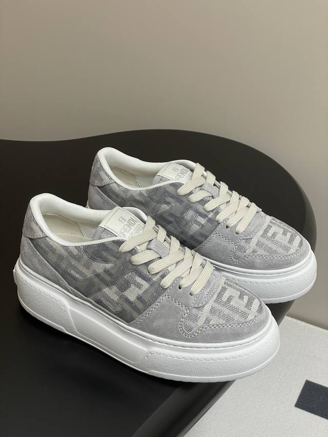 Fendi Match series 25 new color thick-soled casual sneakers and height-increasin