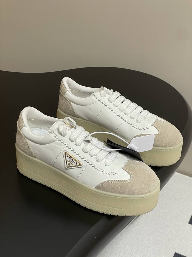 25Fw New spring Prada triangle-shaped thick-soled casual sneakers, German-style