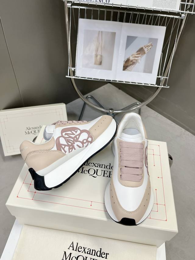 Official website synchronized Alexander McQueen Spring/Summer Men's Sprint spor