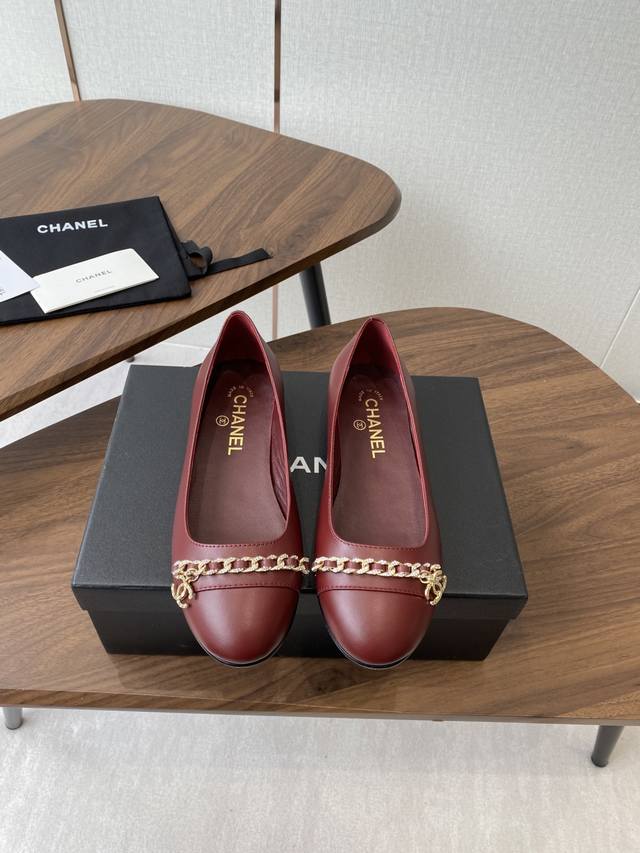 Chanel 25Ss Spring/Summer Collection Chain Ballet Flats The hand-stitching desig