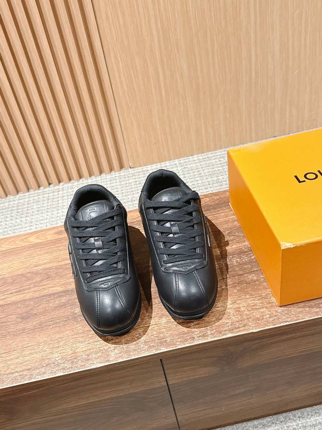 Donkey brand's new casual sneakers, the Pharrell loafers, are once again trendi