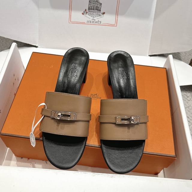 Leather buckle factory price p Hermes Hermes new Gigi sandals are fashionable a