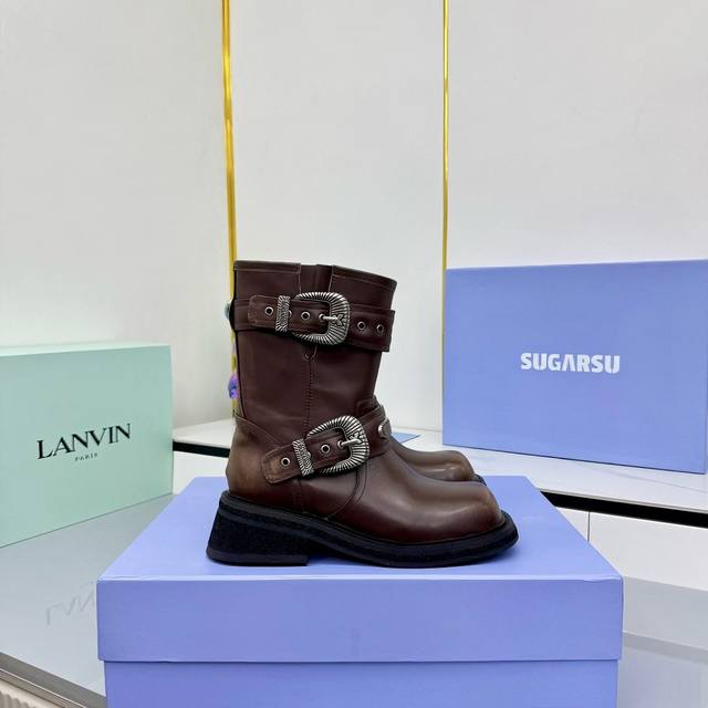 The tilted head design is adorable. Sugarsu 25Ss retro, youthful autumn and win