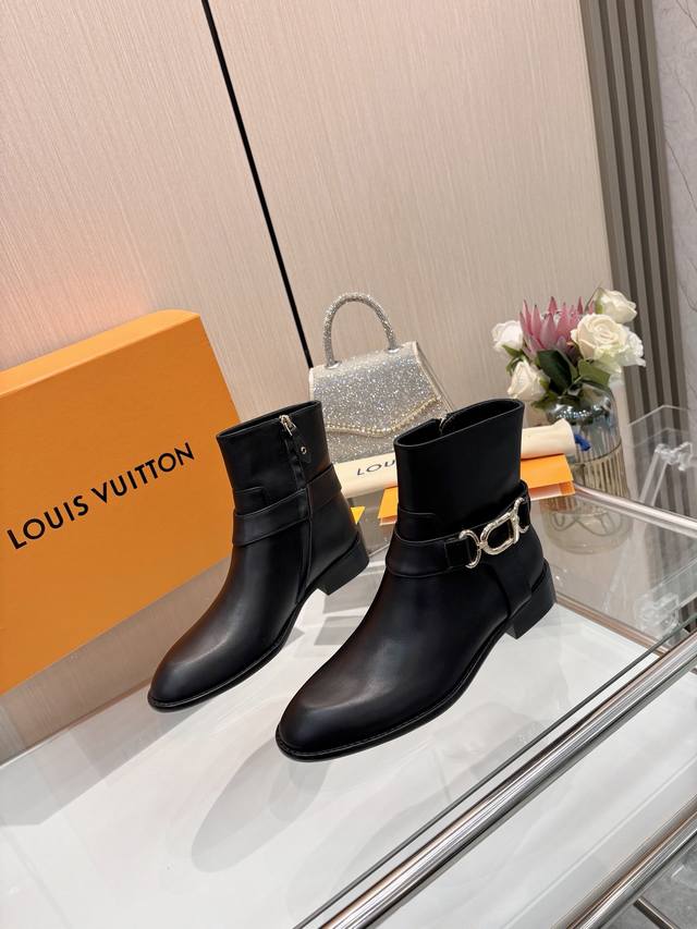 2025 latest L counter autumn and winter newest Chelsea 6-inch Martin boots, offi