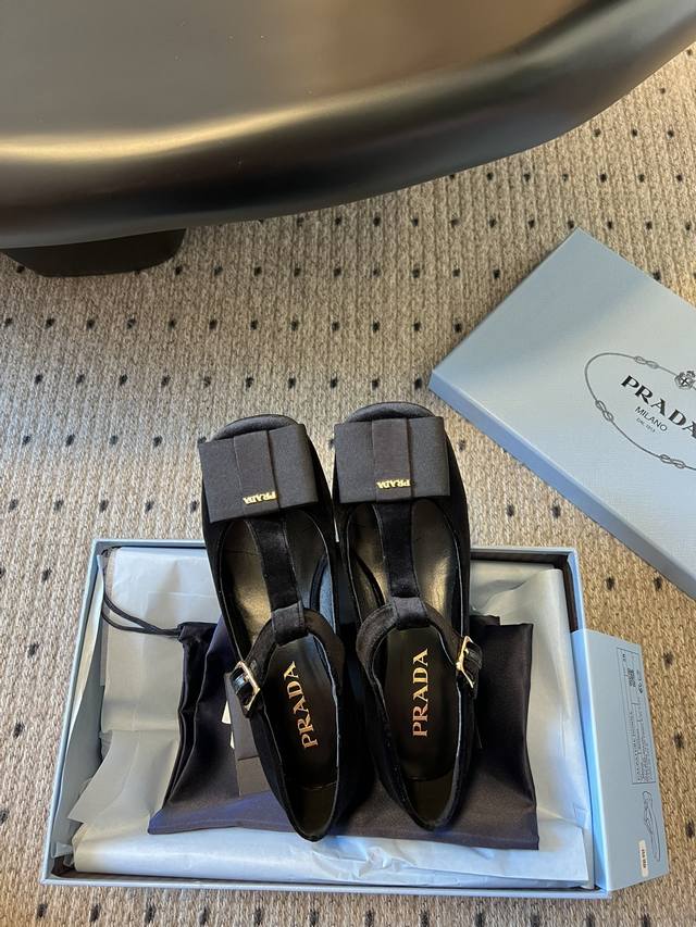 prad* Prada's 25th Spring collection features new block-heeled women's shoes wit