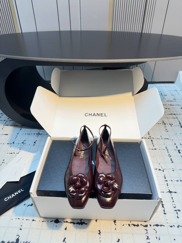 chane* Chanel 25Ss new single-shoe Mary Jane square-toed Camellia flats This sea
