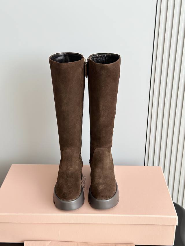 Agent-level Gianvit* Rossi 25 Winter Platform Boots ( ) with a plain design for