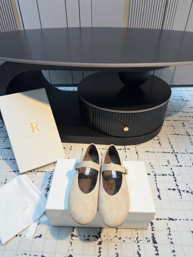 The Row 2025 Fall/Winter New Round-Toe Fur-Lined Mary JanesAn extremely low-key