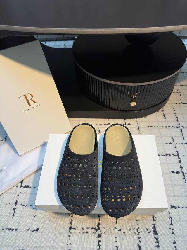 Shopping-level The Row 25Ss new closed-toe Birkenstock slippers I fell in love w