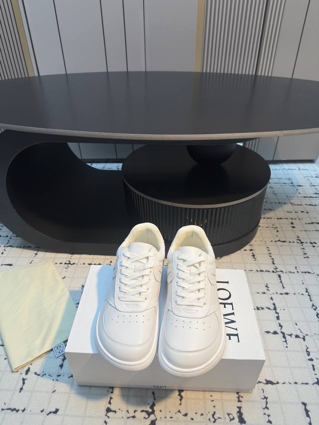 LOEWE 25Ss Autumn/Winter Couple's Jambo Lace-Up Sneakers with Retro British Styl