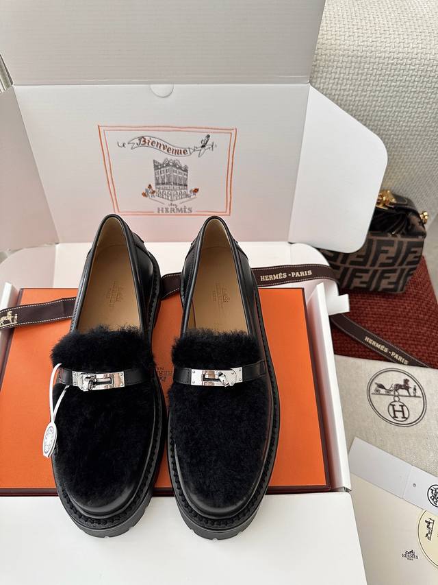 Dongguan-produced * Lcone sheepskin Kelly buckle loafers | Original purchase and