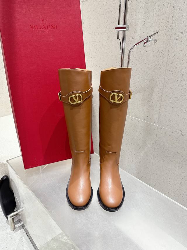 High version Valentino Valentino 2025Ss autumn and winter series new thick heel