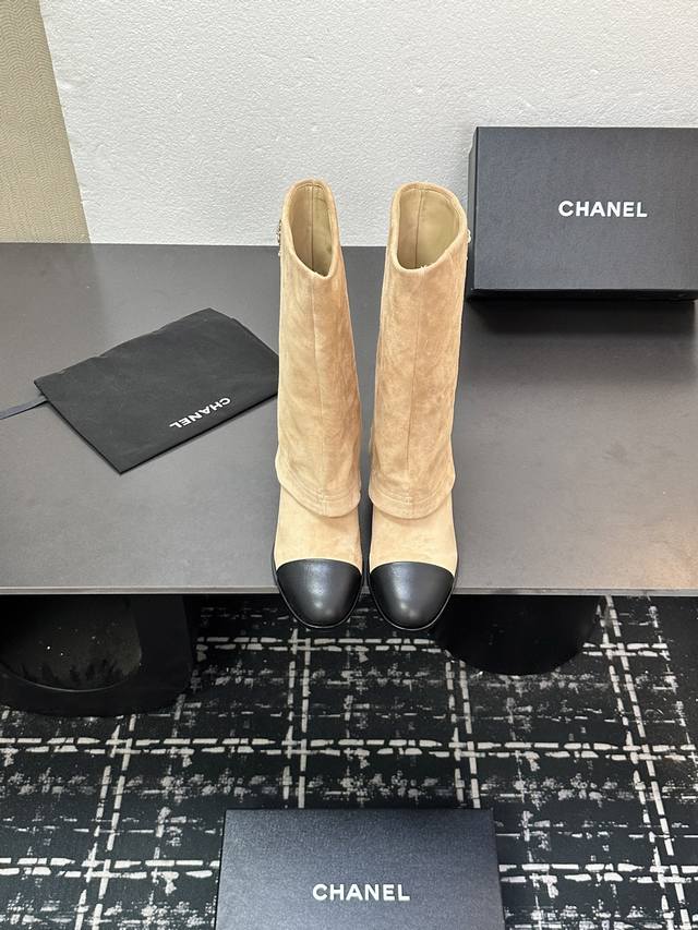 Chanel Chanel Petit Chanel 25K Fall/Winter Colorblocked Boots with Chunky Heels