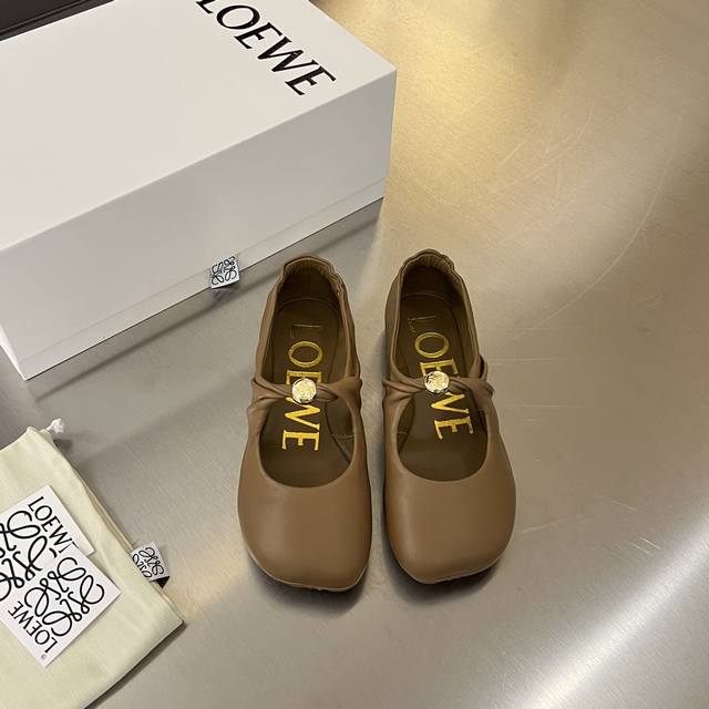 Factory price pp: Loeve 2025 summer new super soft Nappa sheepskin pebble ballet