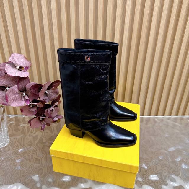 Shopping-grade short boots 680, mid-length boots 810, high boots 25Ss Fendi woo