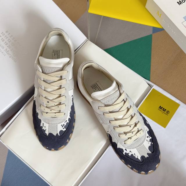 Graffiti layout Top version Maisonmargiela Mm6 Margiela couple German training s