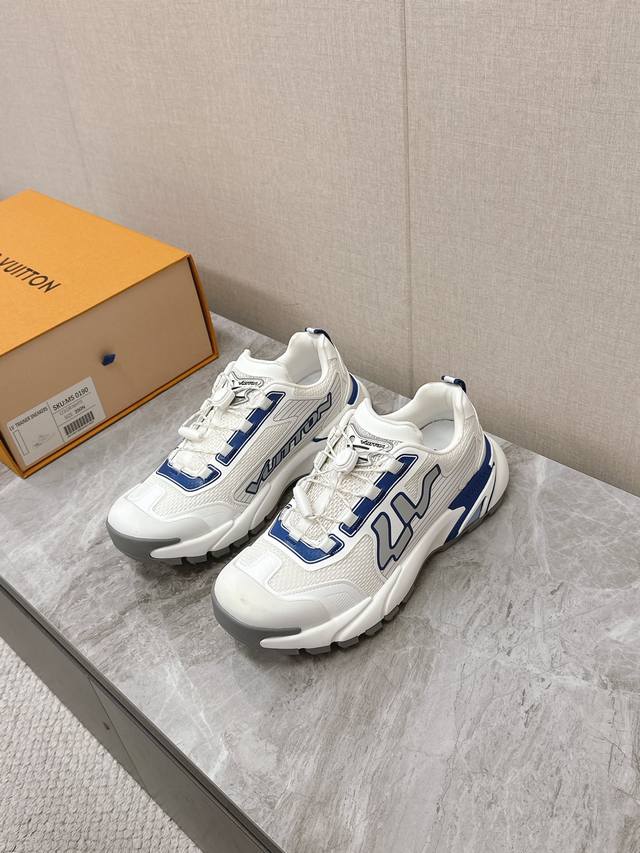 Louis Vuitton's latest sneakers and casual shoes are highly recommended by celeb