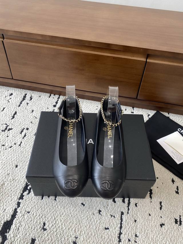 Chanel 2025 autumn and winter new style, Mary Jane leather surface Chanel Xiaoxi