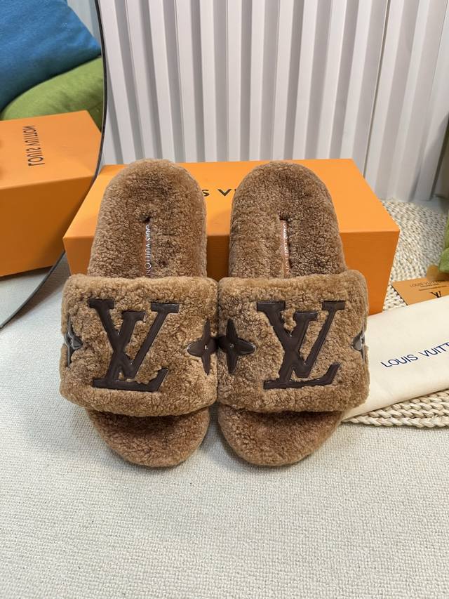 Louis Vuitto* new candy-colored wool slippers Lv high quality closed eyes buy! T