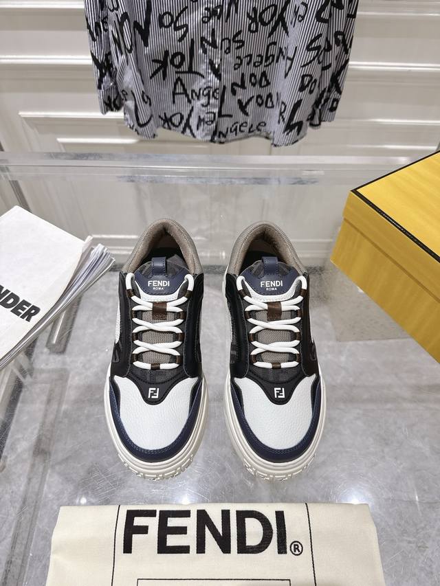 Factory-exclusive, top-tier edition, limited to men's. Fendi's 2025 new thick-s