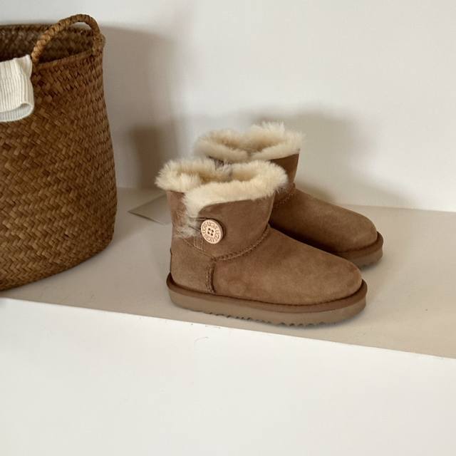 Ugg Classic Basic Children's Style# Wooden Buckle The best choice for children S