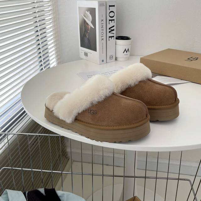 3Cm closed-toe slippers are available in size 41. Autumn and winter casual class