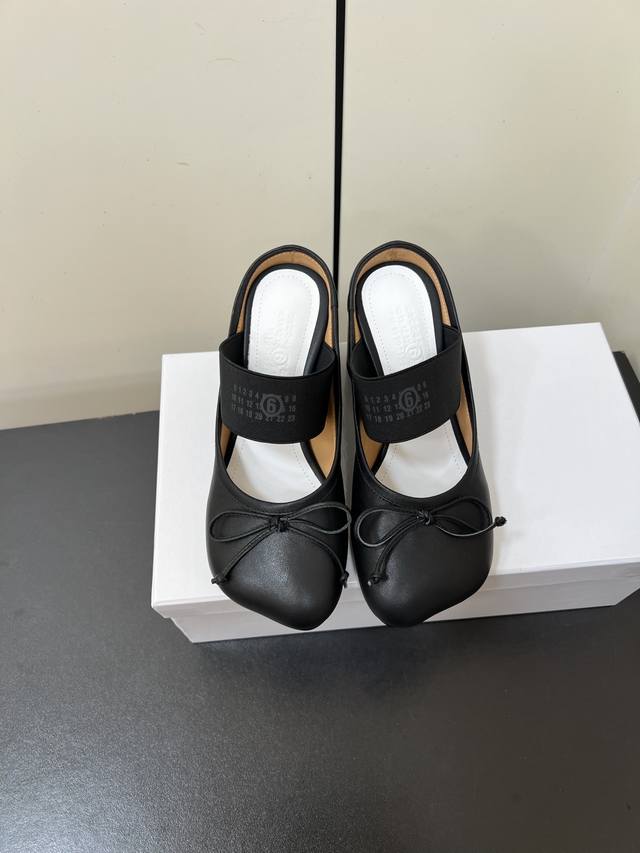 Jennie's same style: Maison Marginala Mm6 thick-heeled apple-toe high-heeled hal