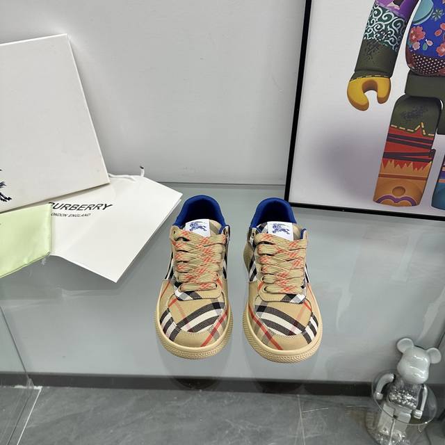 New Arrival: Burberry , a couple's style hit. The new plaid Terrace couple's c