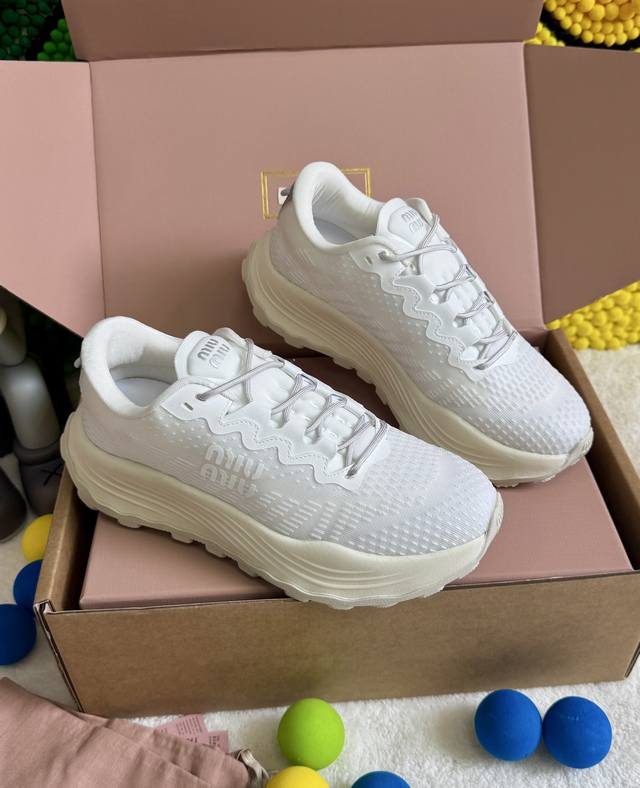 Top versionMiu Miu 25Ss latest American couple style dad shoes sneakersThe hotte