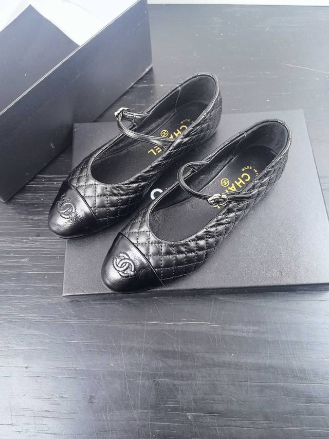 Shopping-grade Chanel*25S early spring hit woven Mary Jane closed-toe sandals