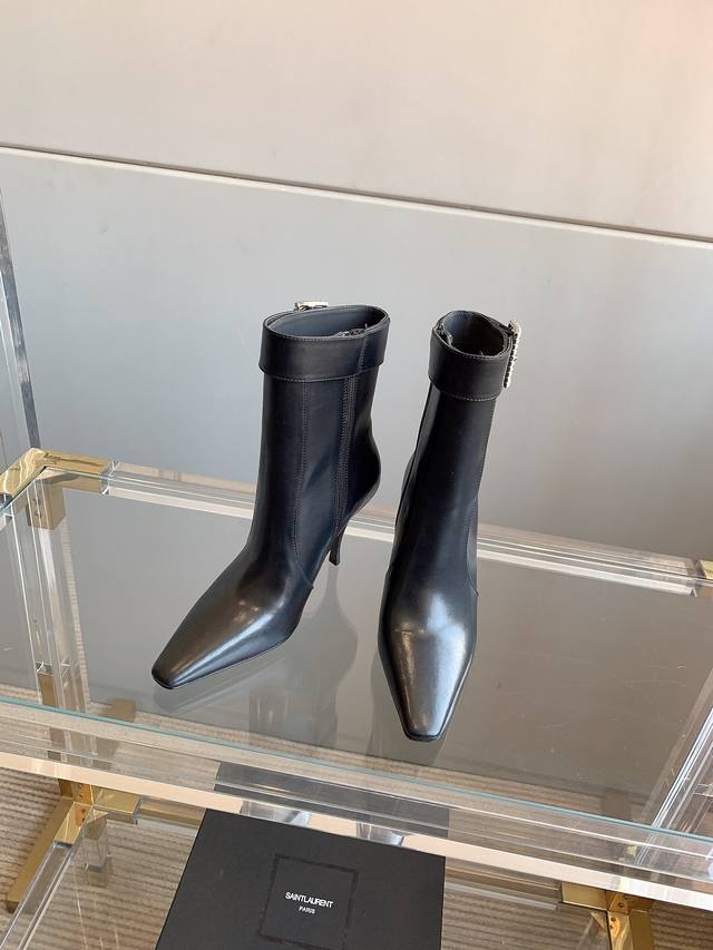 Factory price p Ys* New diamond buckle high-heeled ankle boots by Yang Shulin,